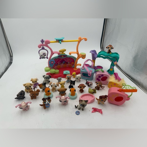 Littlest Pet Shop LPS lot of 39 includes rare Collie and other pets